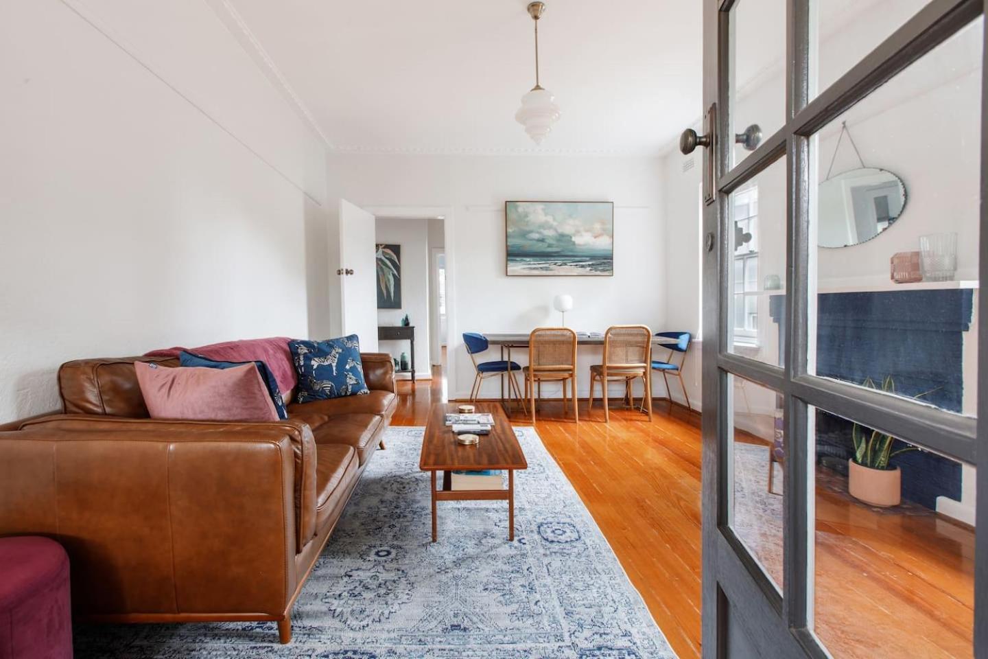 Charnwood Vintage - Effortless Elegance in St Kilda