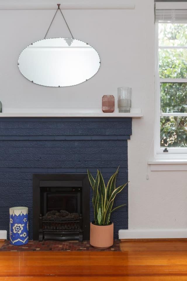 Charnwood Vintage - Effortless Elegance in St Kilda