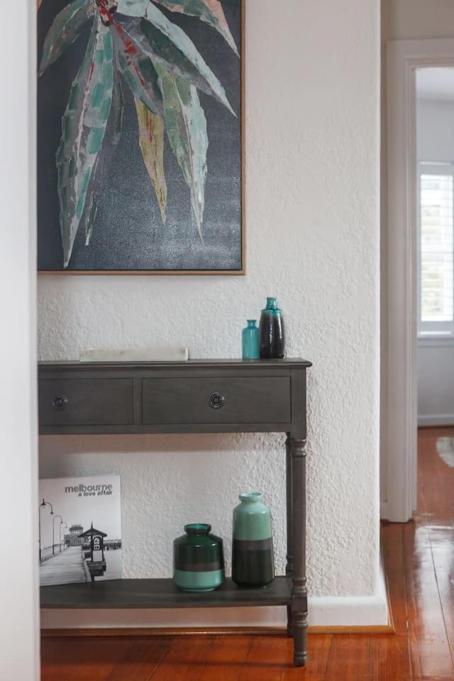Charnwood Vintage - Effortless Elegance in St Kilda