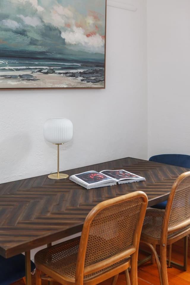 Charnwood Vintage - Effortless Elegance in St Kilda