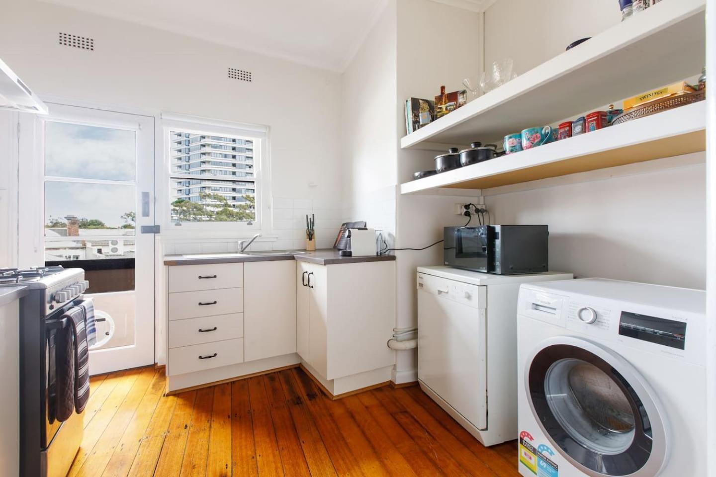 Charnwood Vintage - Effortless Elegance in St Kilda