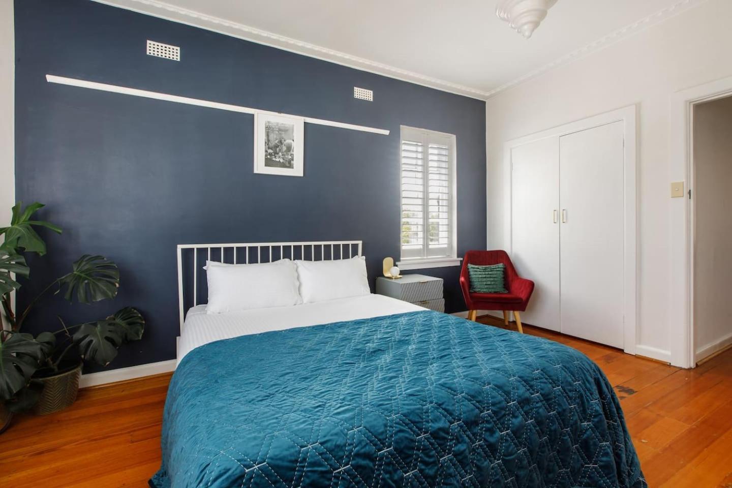 Charnwood Vintage - Effortless Elegance in St Kilda