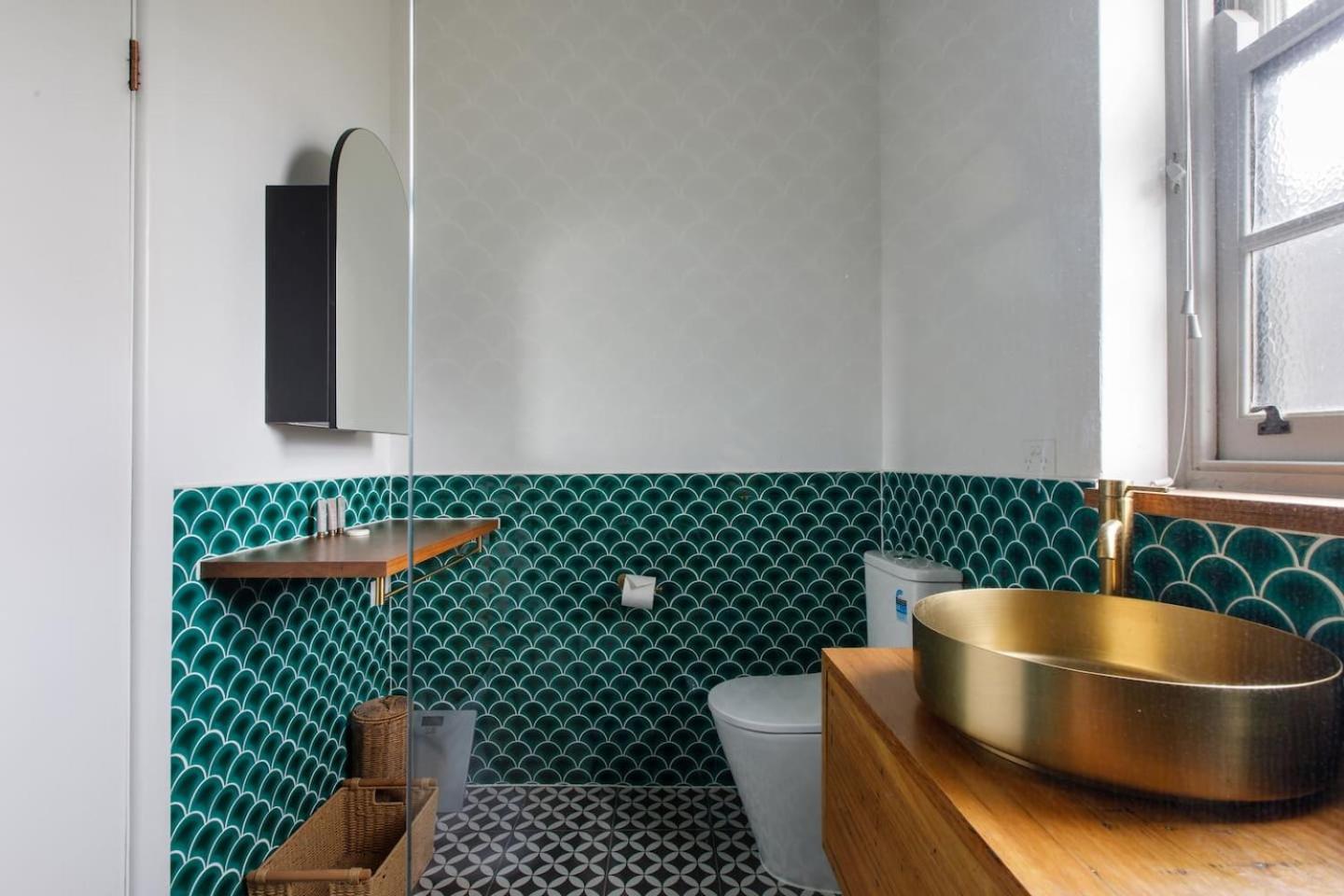 Charnwood Vintage - Effortless Elegance in St Kilda