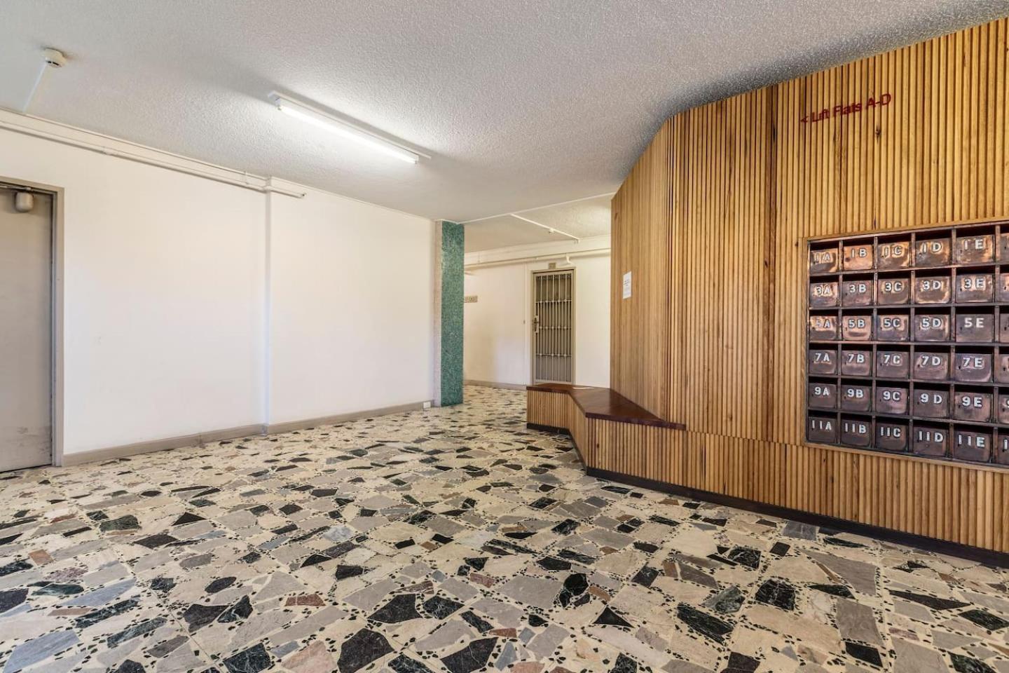 Captain's Quarters - Retro Chic by St Kilda Beach