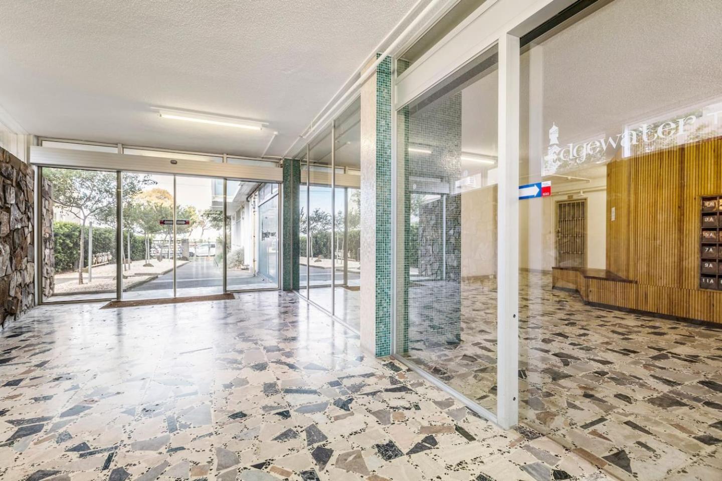 Captain's Quarters - Retro Chic by St Kilda Beach