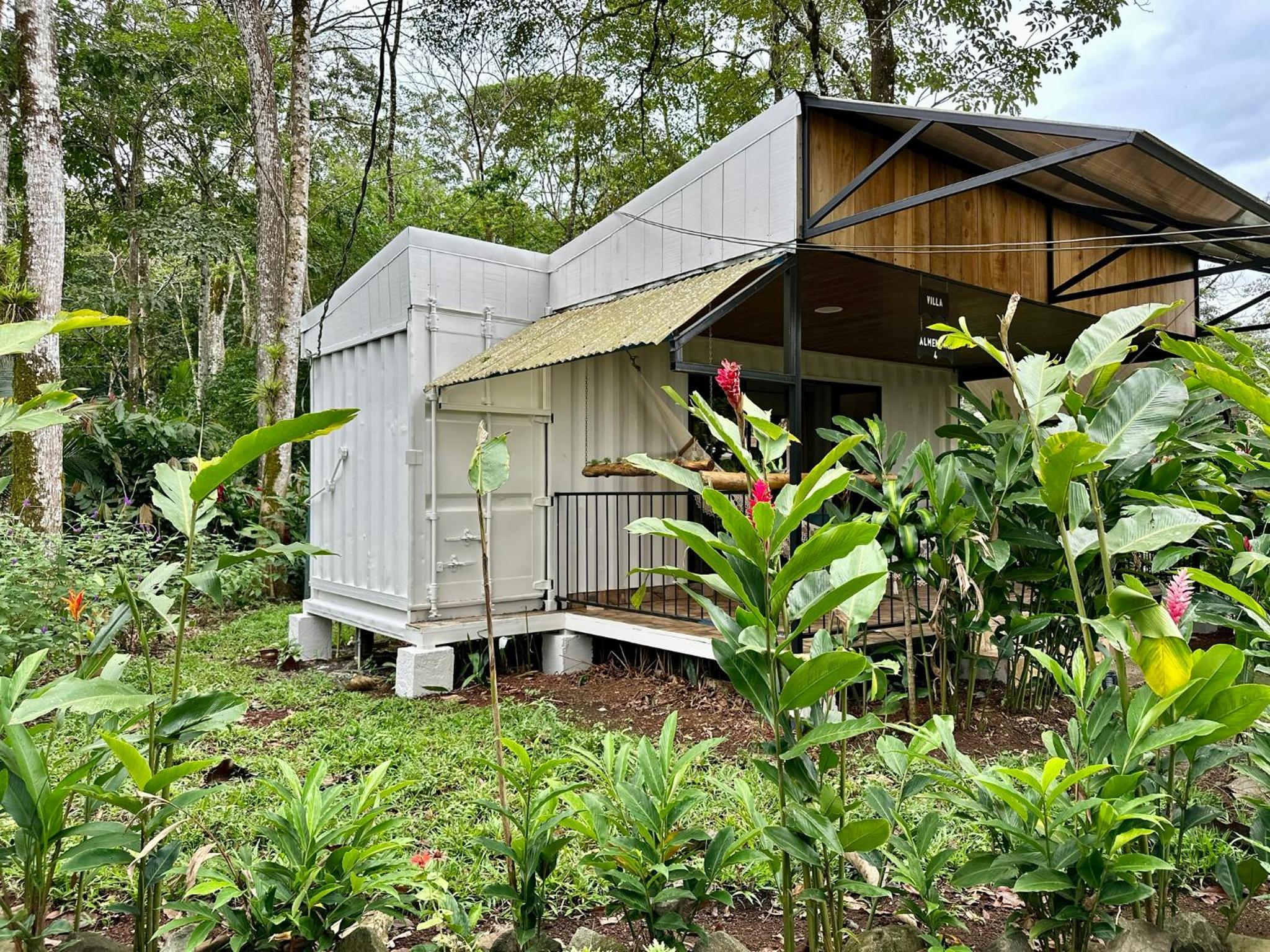 Almendros Eco-Villas