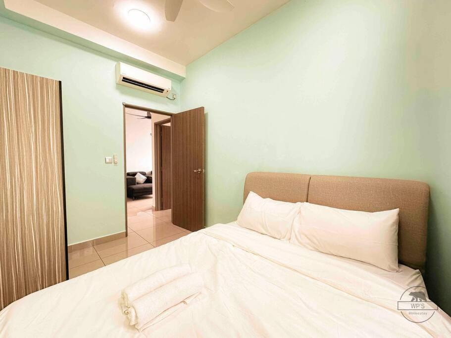 LARKIN SKS HABITAT 2bdr By WP HOMESTAY