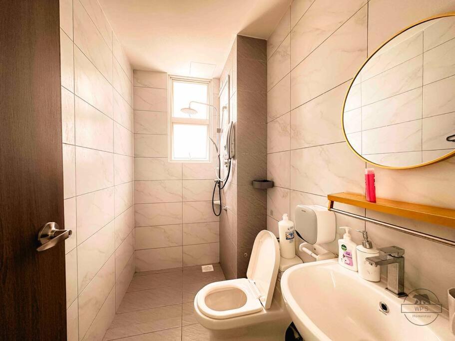 LARKIN SKS HABITAT 2bdr By WP HOMESTAY