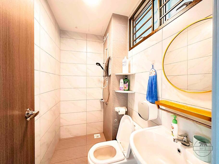 LARKIN SKS HABITAT 2bdr By WP HOMESTAY