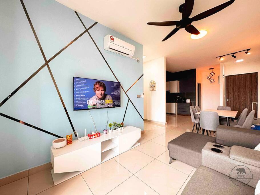 LARKIN SKS HABITAT 2bdr By WP HOMESTAY