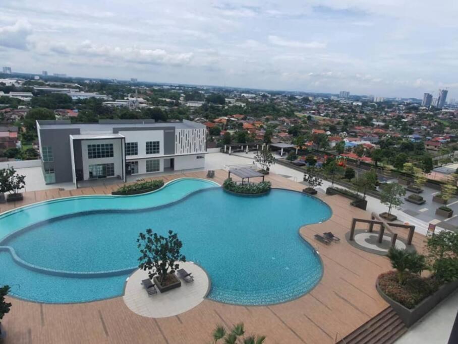 LARKIN SKS HABITAT 2bdr By WP HOMESTAY