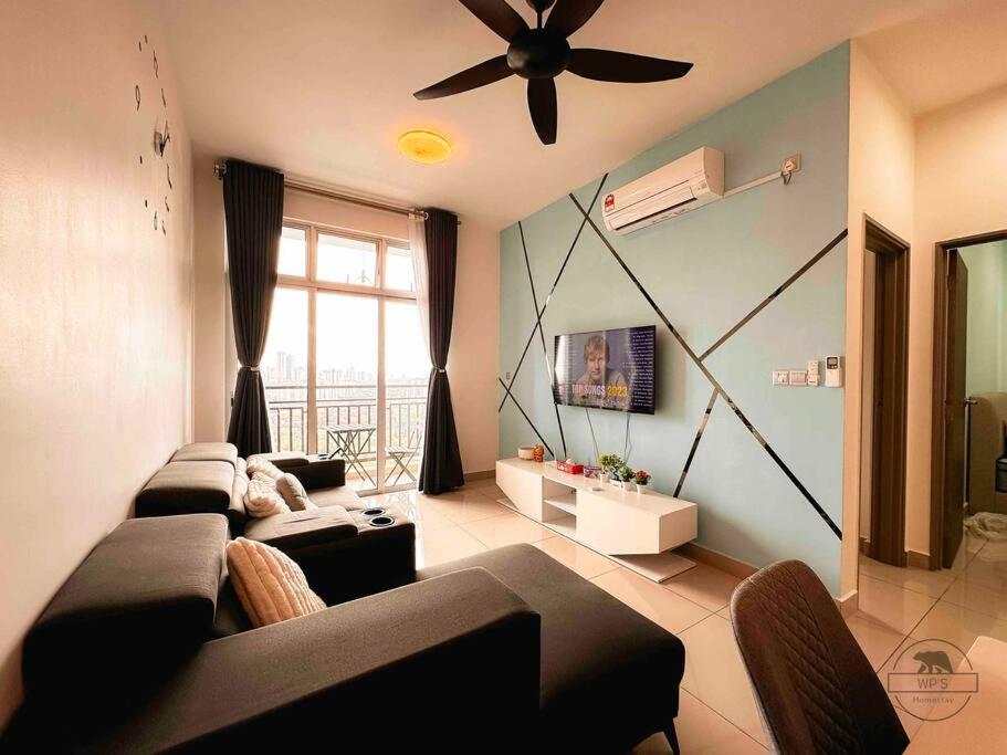 LARKIN SKS HABITAT 2bdr By WP HOMESTAY