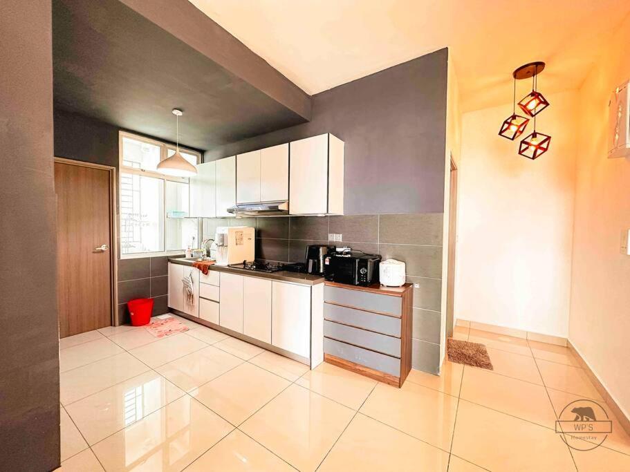 LARKIN SKS HABITAT 2bdr By WP HOMESTAY