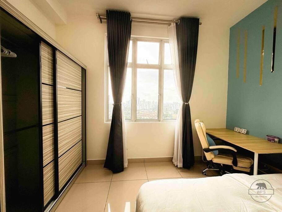 LARKIN SKS HABITAT 2bdr By WP HOMESTAY