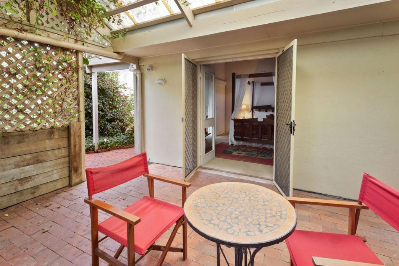 Clarendon Chalets - Property Image 6