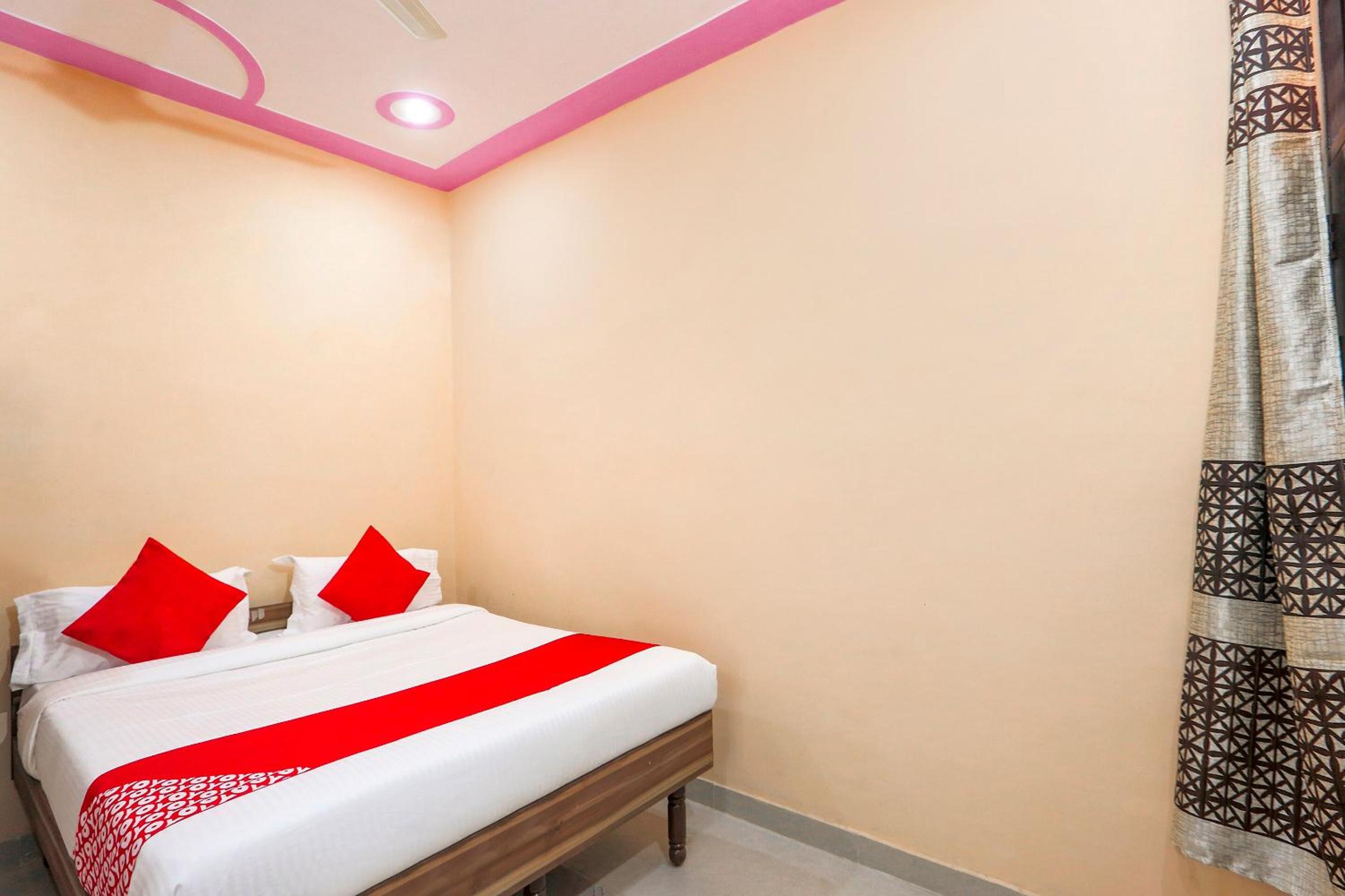 Hotel O Royal Villa