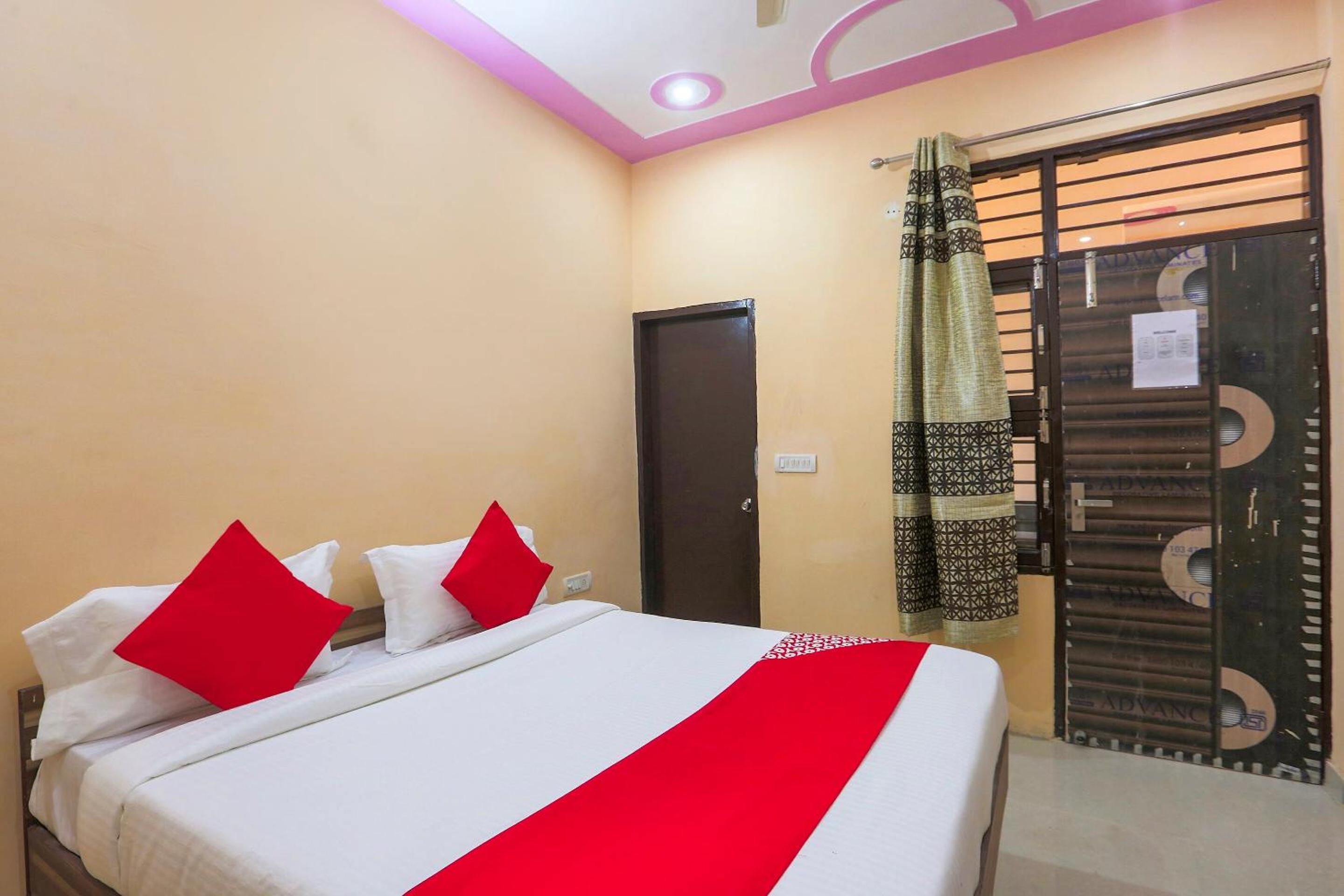 Hotel O Royal Villa