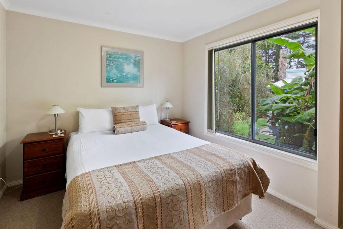 Clarendon Chalets - Property Image 27