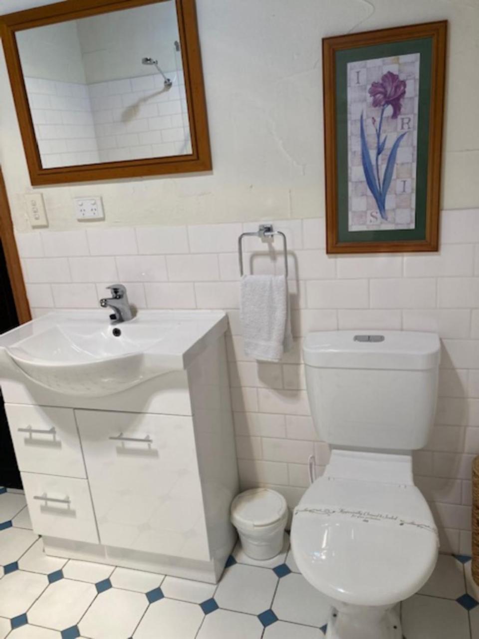 Clarendon Chalets - Property Image 28