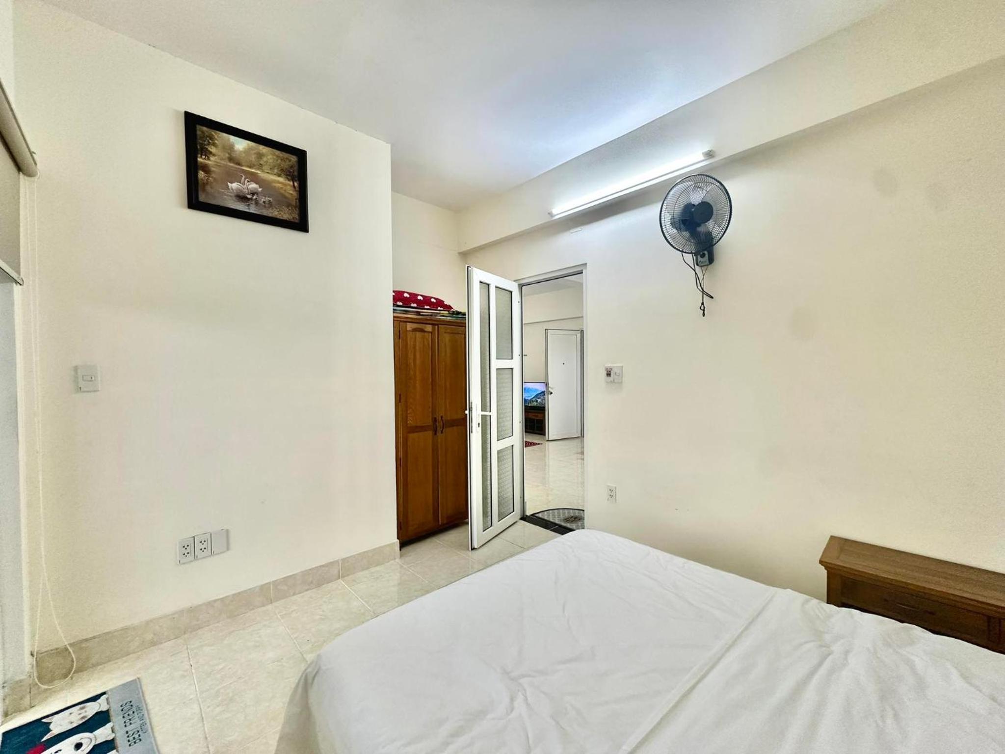 SARAH HOMESTAY