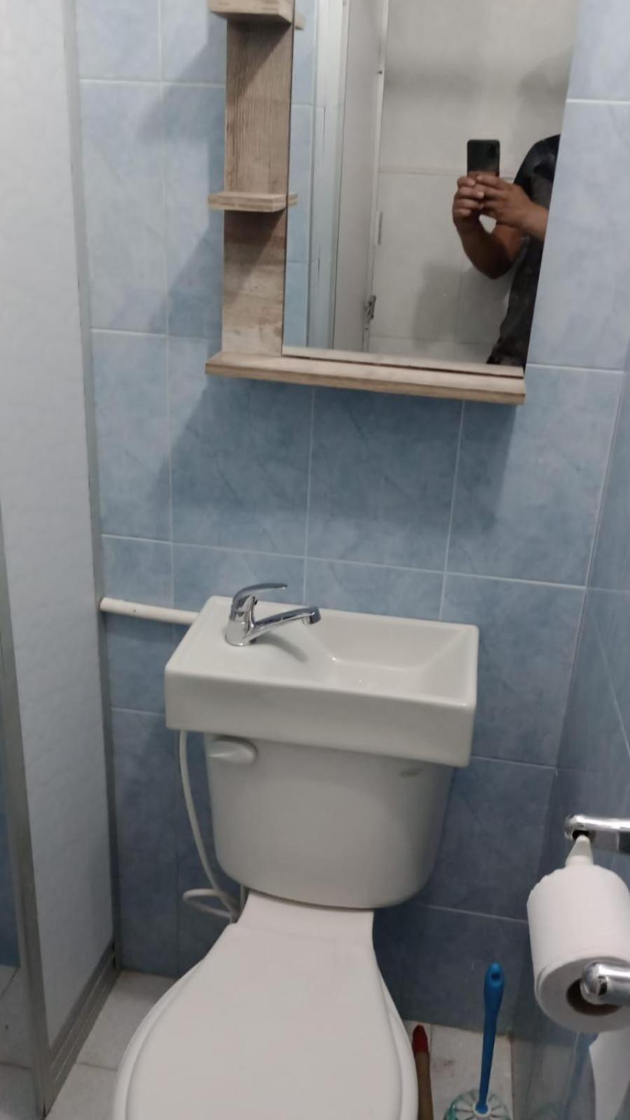Casa con calor de hogar con aire acondicionado