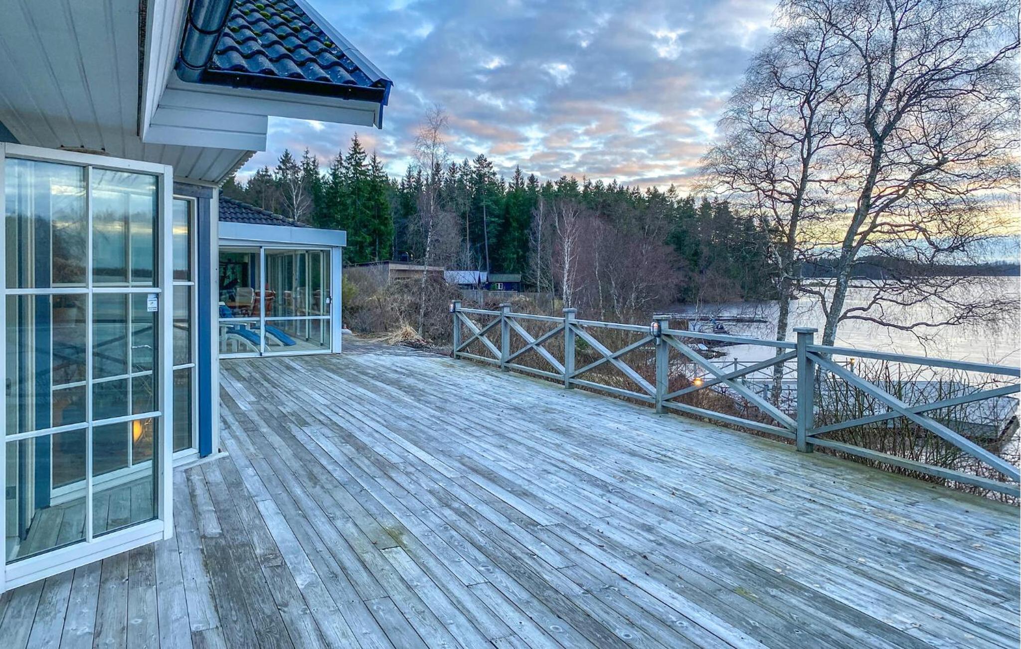 Stunning Home In Värnamo With Sauna view 5