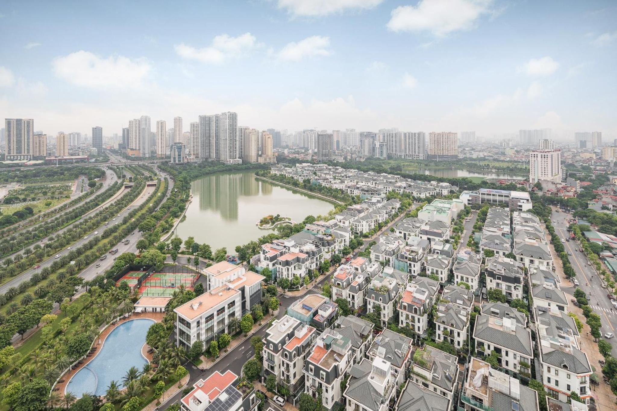 Vinhomes SkyLake 1BR Service Apartment City View - Hagi APT
