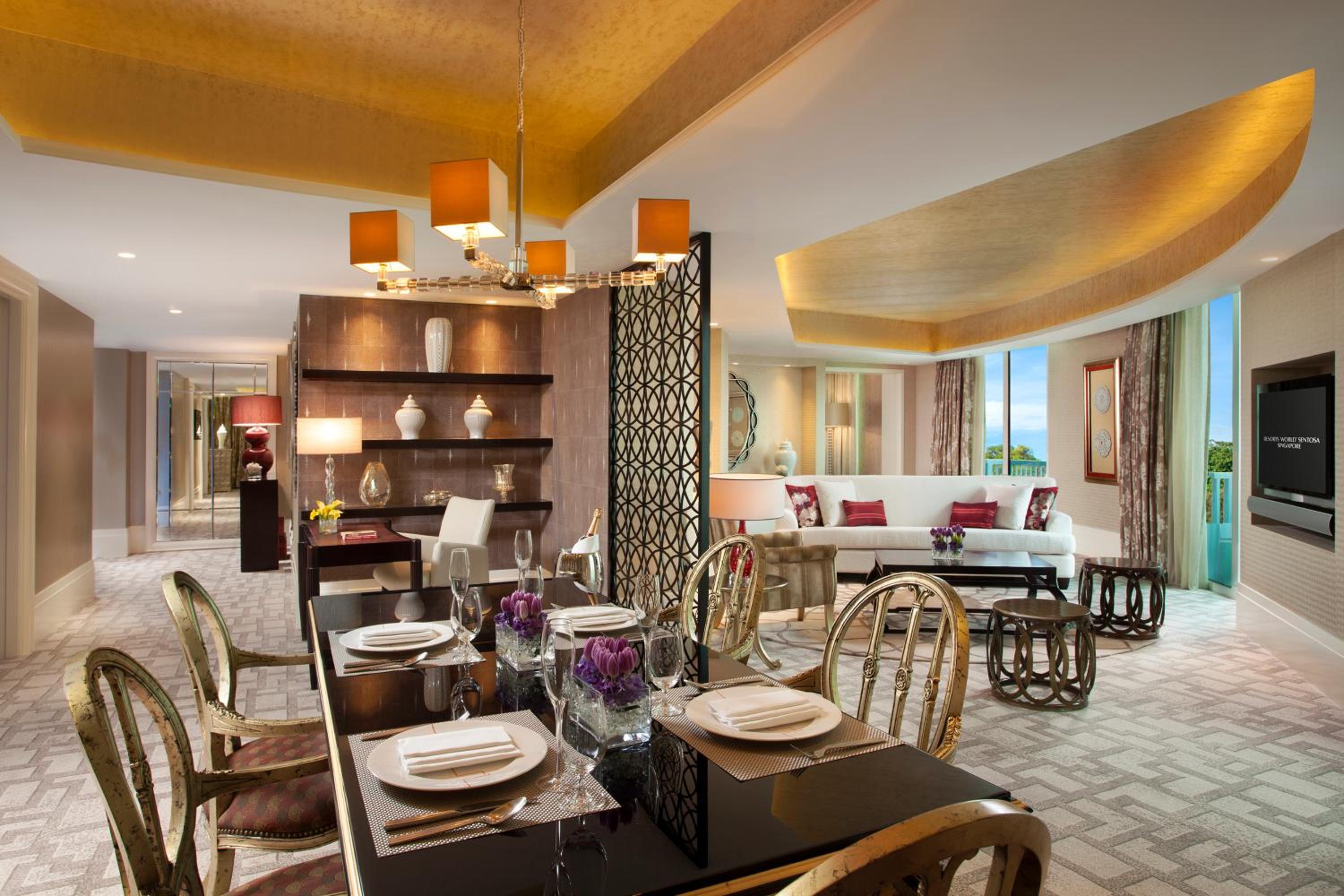 Resorts World Sentosa - Hotel Michael