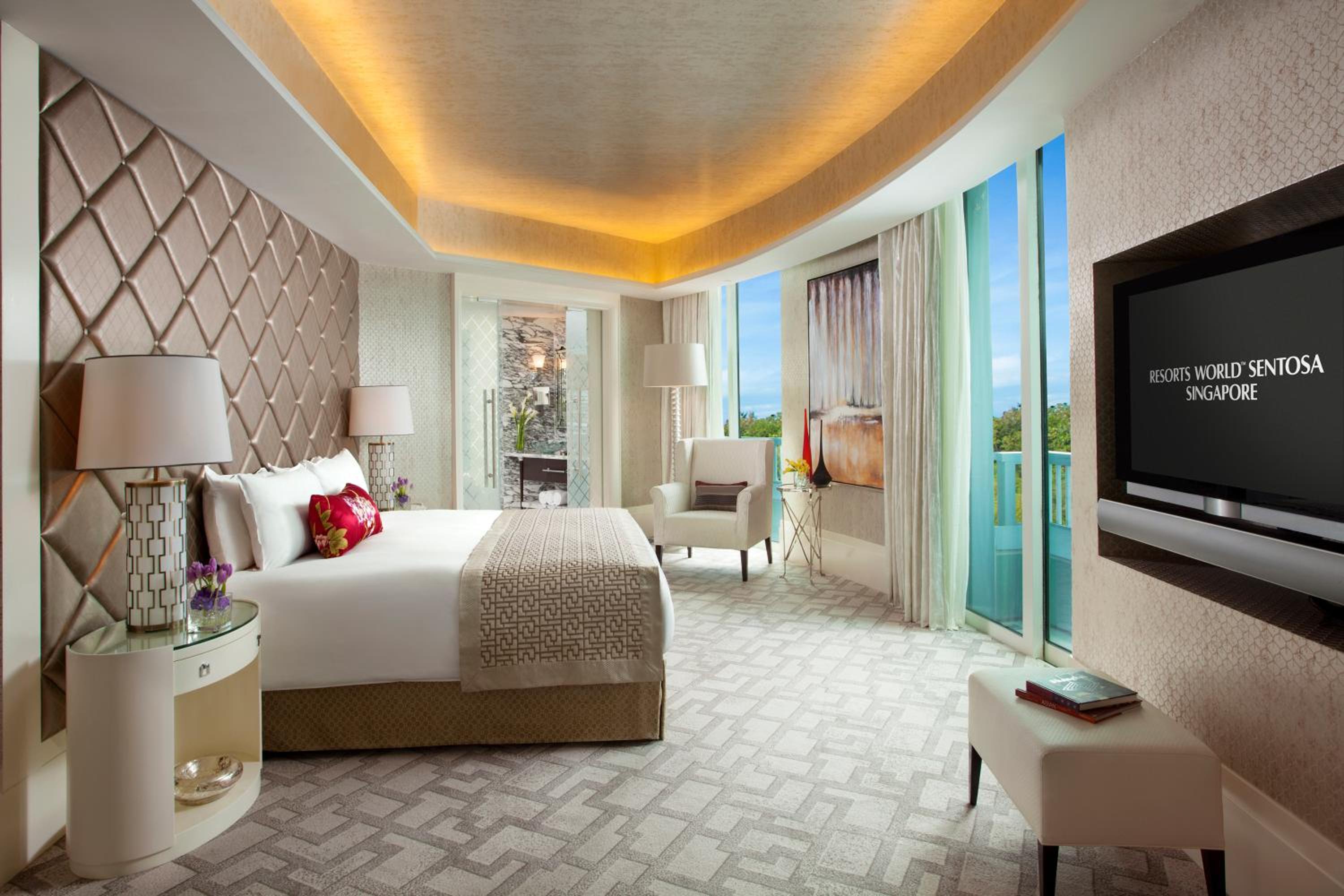 Resorts World Sentosa - Hotel Michael