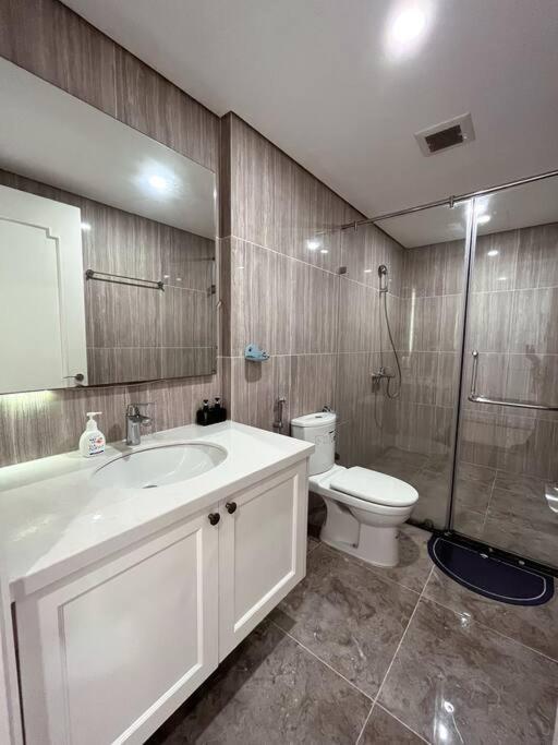 West Lake D’ Leroi Soleil 3 bedroom Apt