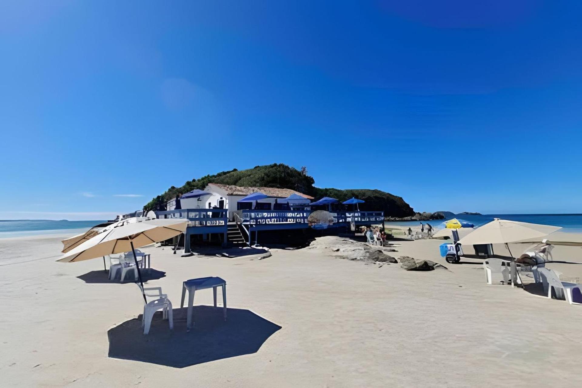 Flat Âncora Péro, Cabo Frio - Confortável Duplex a Beira Mar 202C