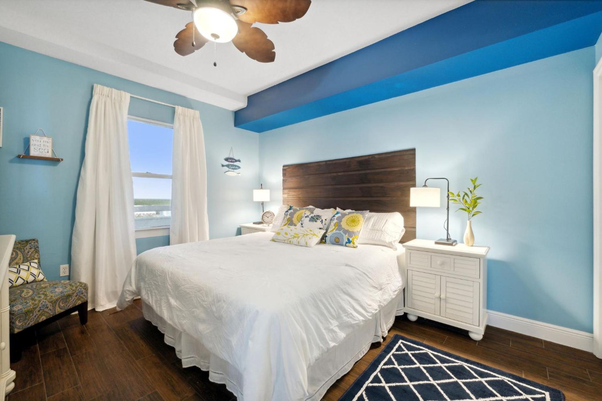 BEACH PARADISE CONDO
