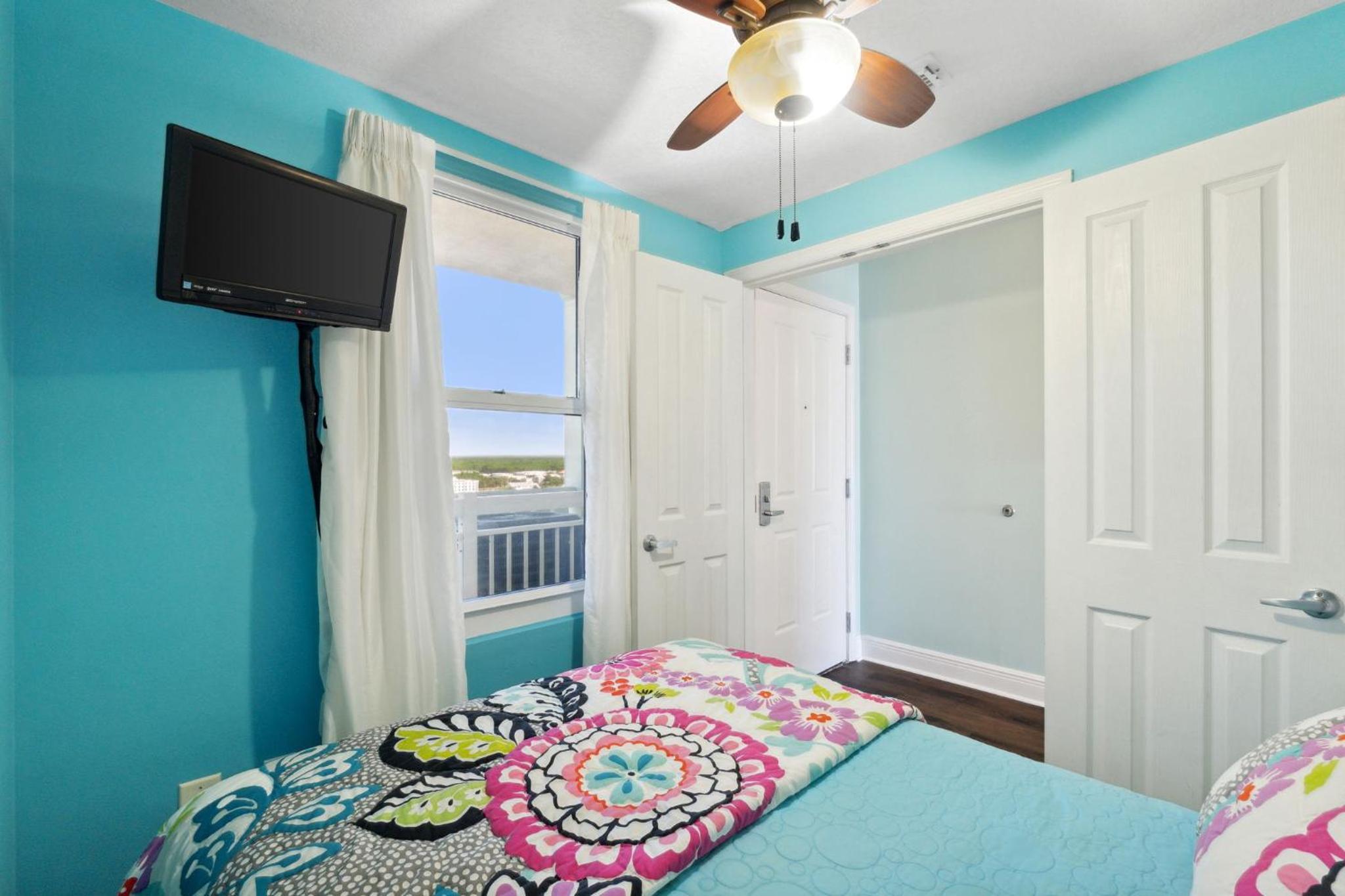 BEACH PARADISE CONDO
