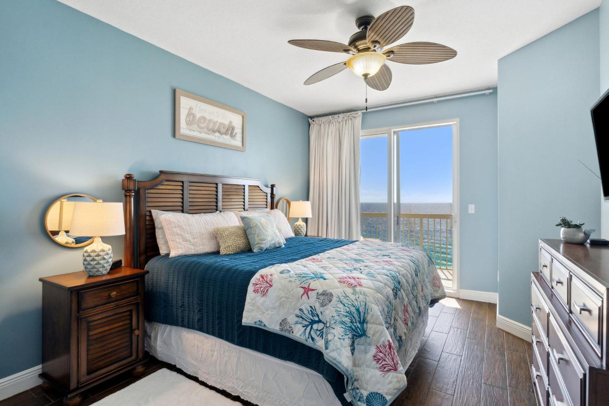 BEACH PARADISE CONDO