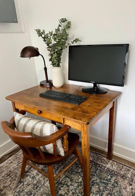 New and Cozy Cottage Minutes to Blue Mountain