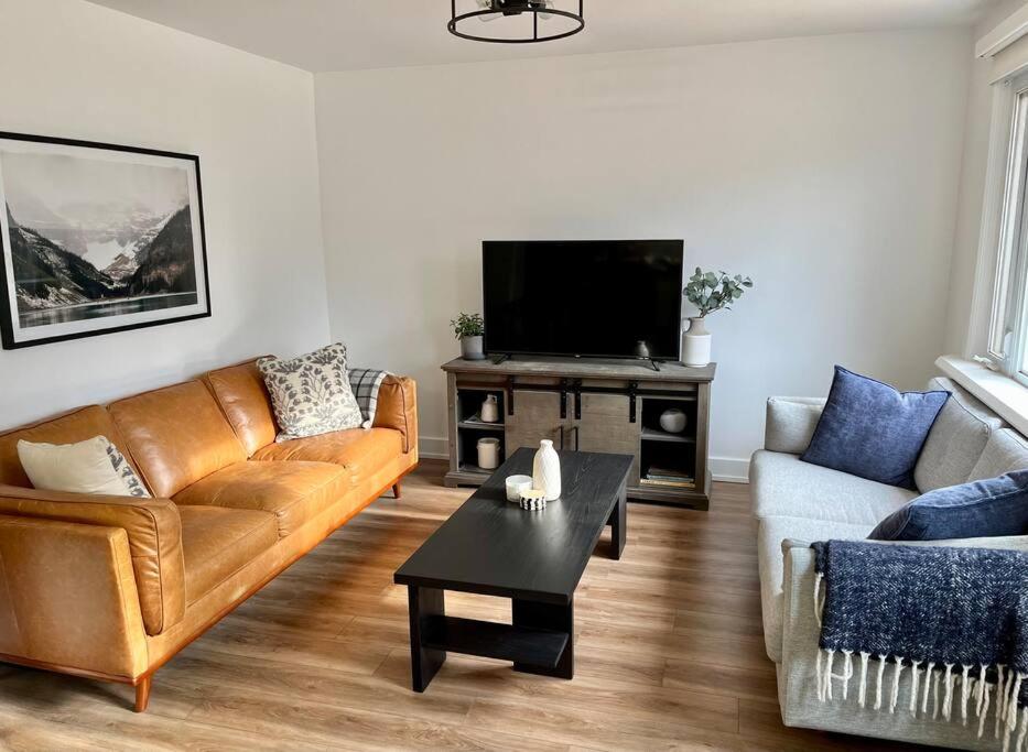 New and Cozy Cottage Minutes to Blue Mountain