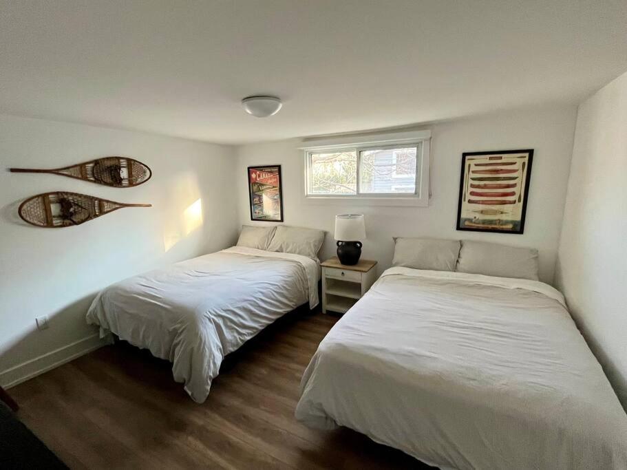 New and Cozy Cottage Minutes to Blue Mountain