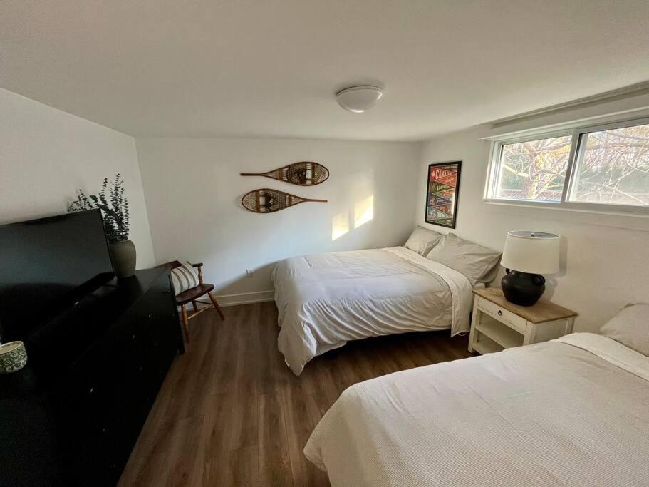 New and Cozy Cottage Minutes to Blue Mountain