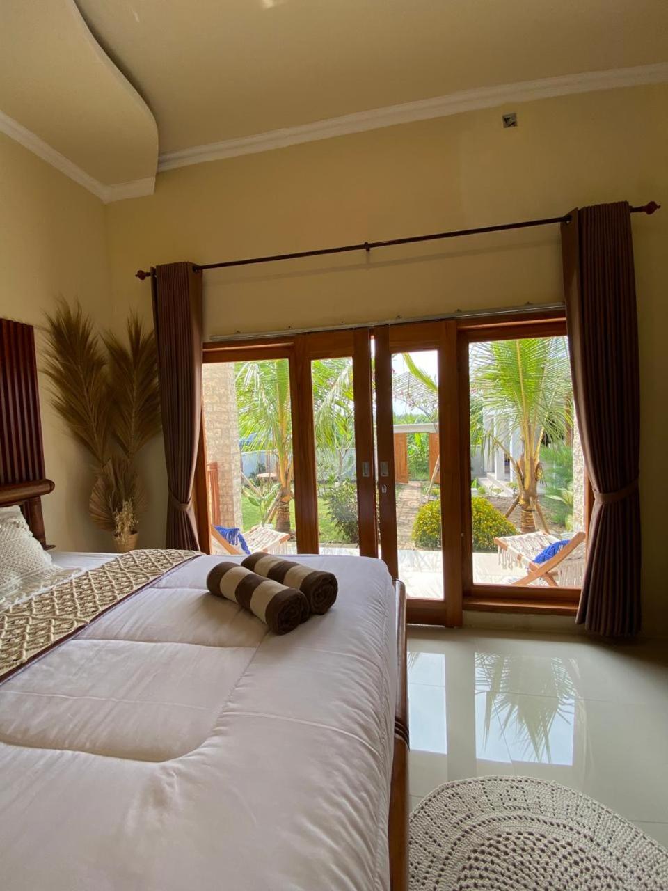 Sumbul View Surfcamp