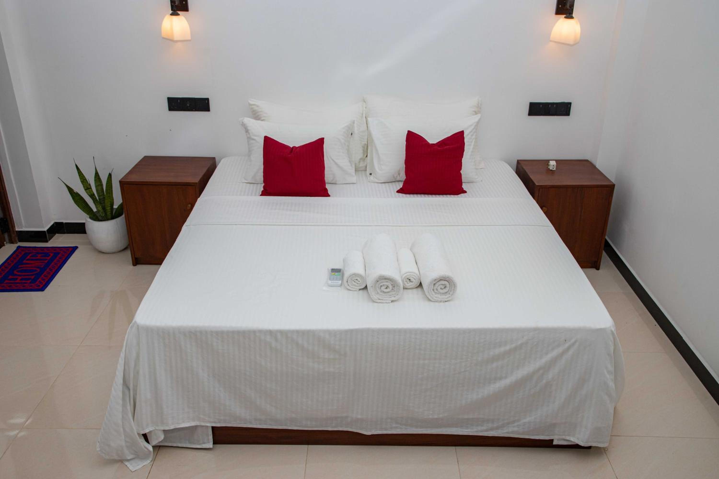 Randon Resort Mirissa