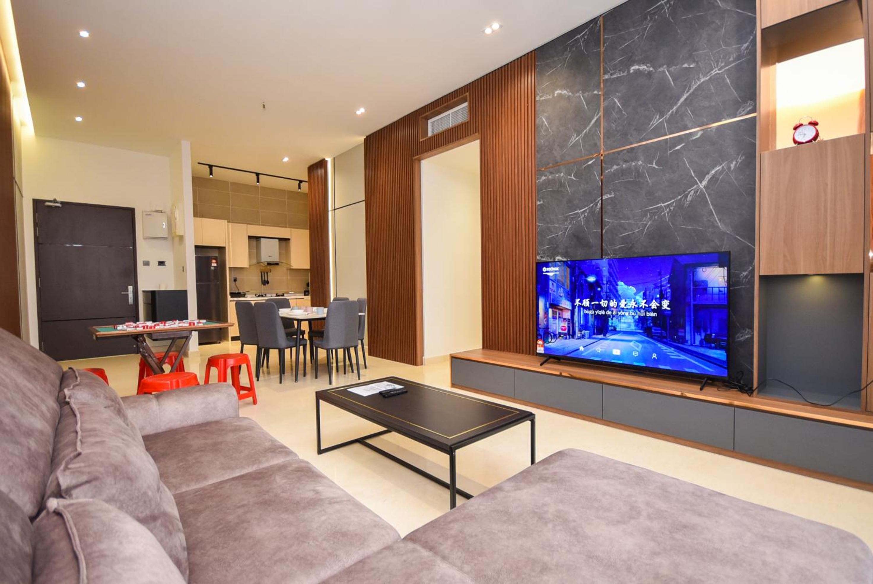 Tritower Residence by Nest Home【Walking Distance to CIQ】