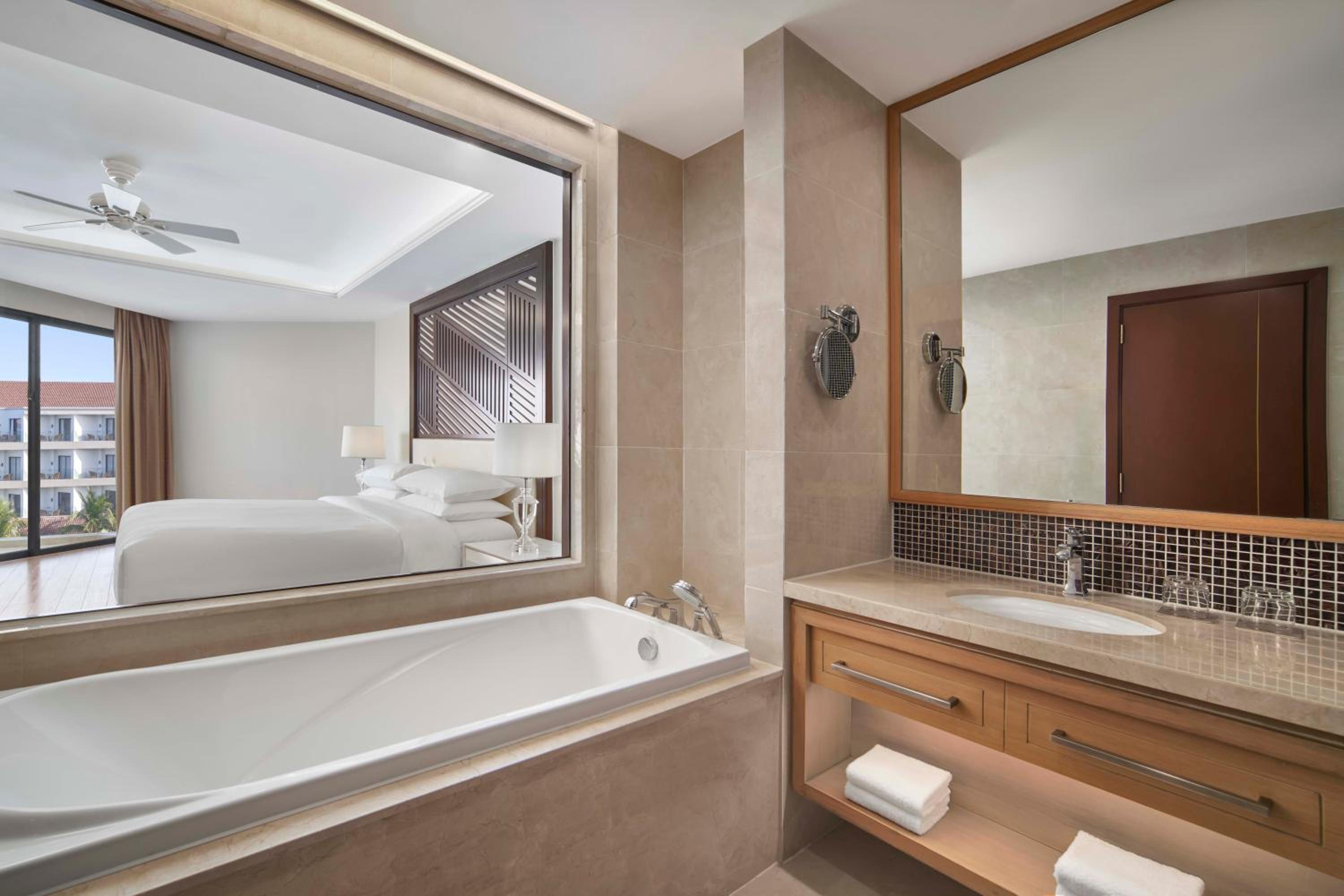 Hoi An Vacations - Renaissance Hoi An Resort  Spa - Property Image 7