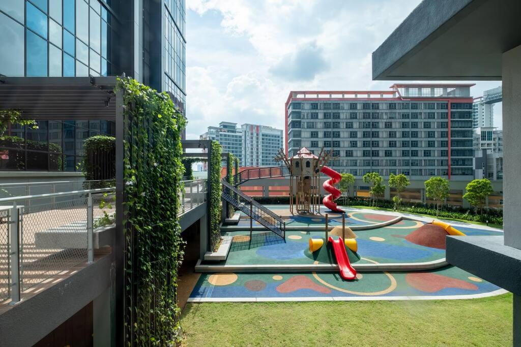 City Lights SweetHome@Sunway Velocity Two 3BR2Bath