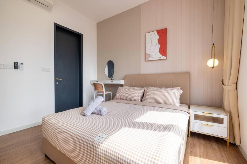 City Lights SweetHome@Sunway Velocity Two 3BR2Bath