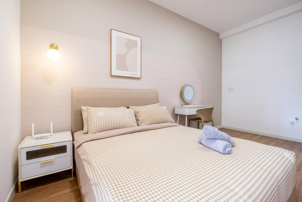 City Lights SweetHome@Sunway Velocity Two 3BR2Bath