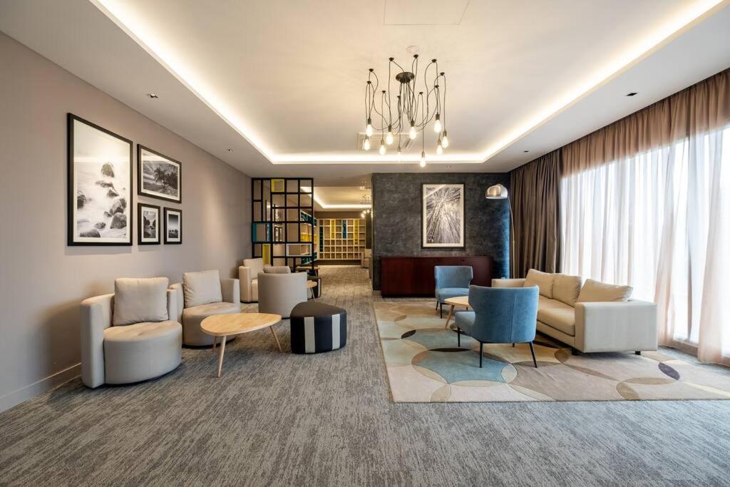 City Lights SweetHome@Sunway Velocity Two 3BR2Bath