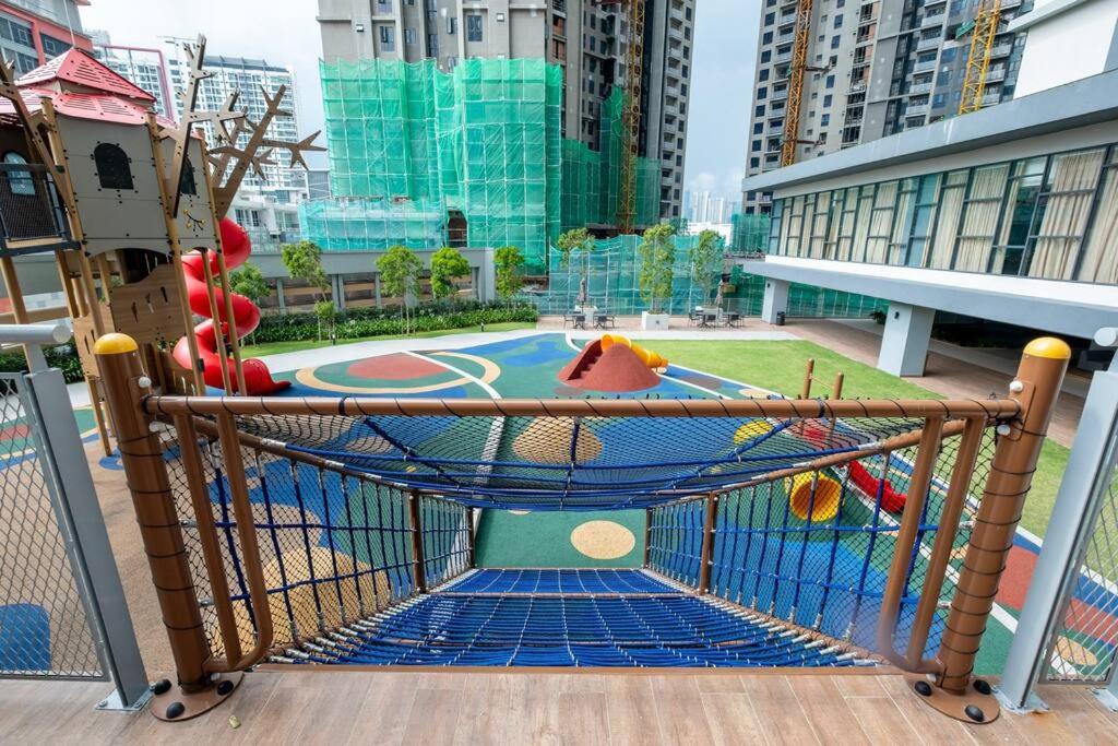 City Lights SweetHome@Sunway Velocity Two 3BR2Bath