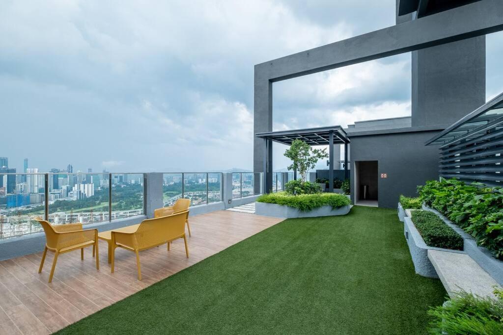 City Lights SweetHome@Sunway Velocity Two 3BR2Bath