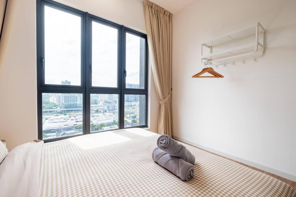 City Lights SweetHome@Sunway Velocity Two 3BR2Bath