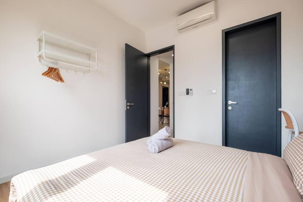 City Lights SweetHome@Sunway Velocity Two 3BR2Bath